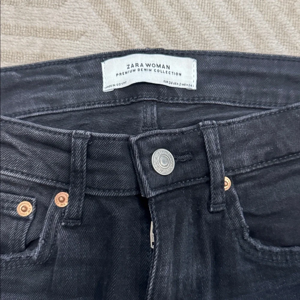 Zara Black Distressed Skinny Jeans worn once size 2
